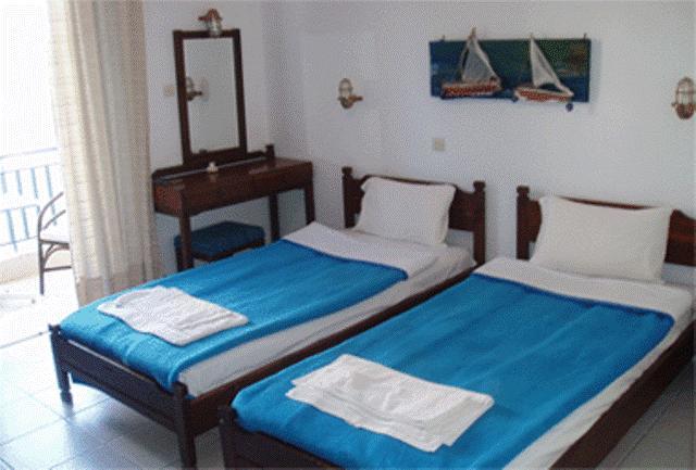 Helios Hotel Agia Marina  Oda fotoğraf