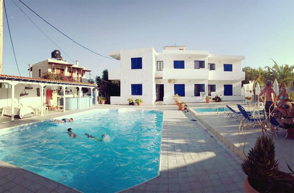Helios Hotel Agia Marina  Dış mekan fotoğraf